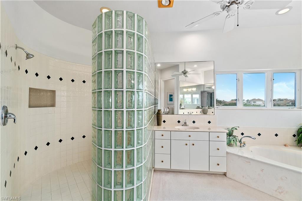 SOUTHPORT ON THE BAY - Residential