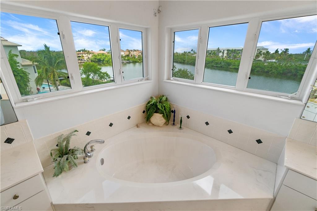 SOUTHPORT ON THE BAY - Residential