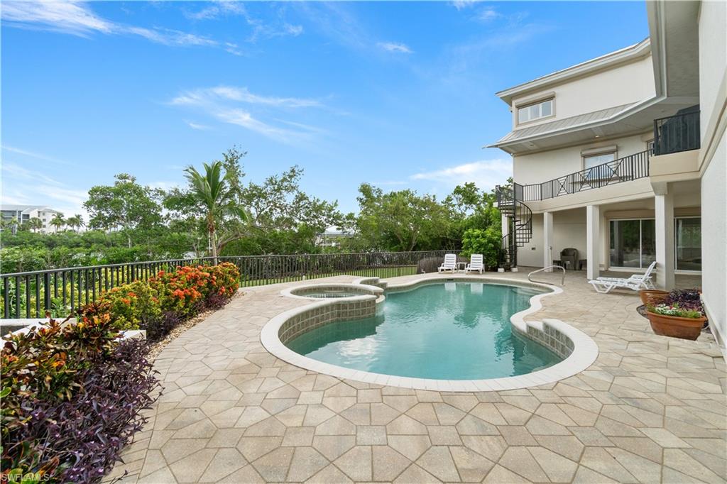 SOUTHPORT ON THE BAY - Residential