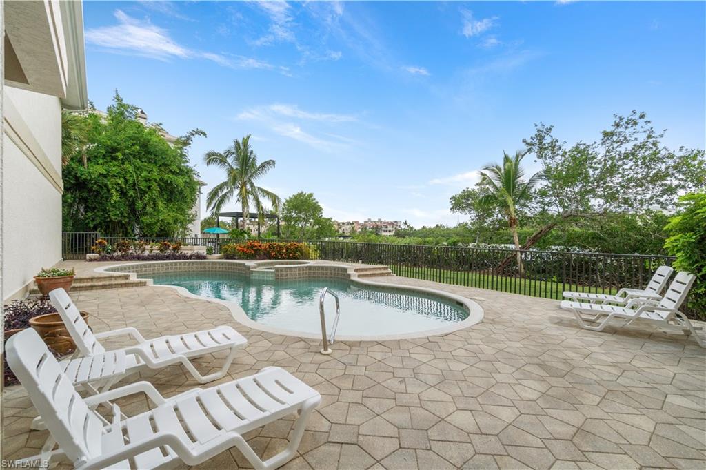 SOUTHPORT ON THE BAY - Residential