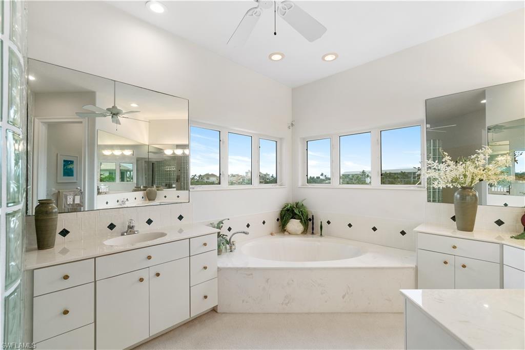 SOUTHPORT ON THE BAY - Residential