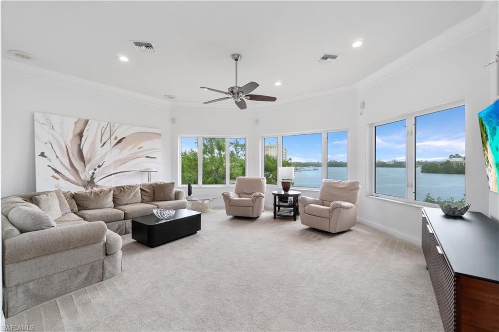 SOUTHPORT ON THE BAY - Residential