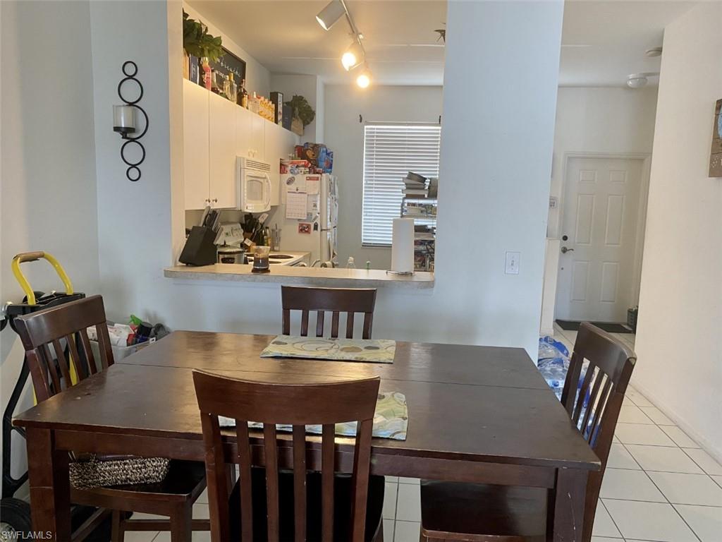 FOREST LAKE TOWNHOMES - Residential