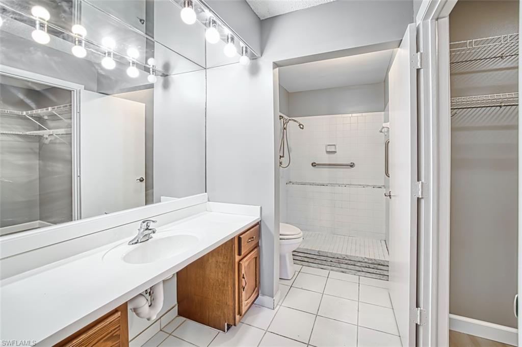 SEVEN LAKES - Residential