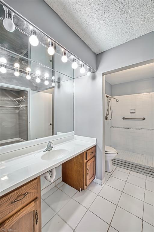 SEVEN LAKES - Residential