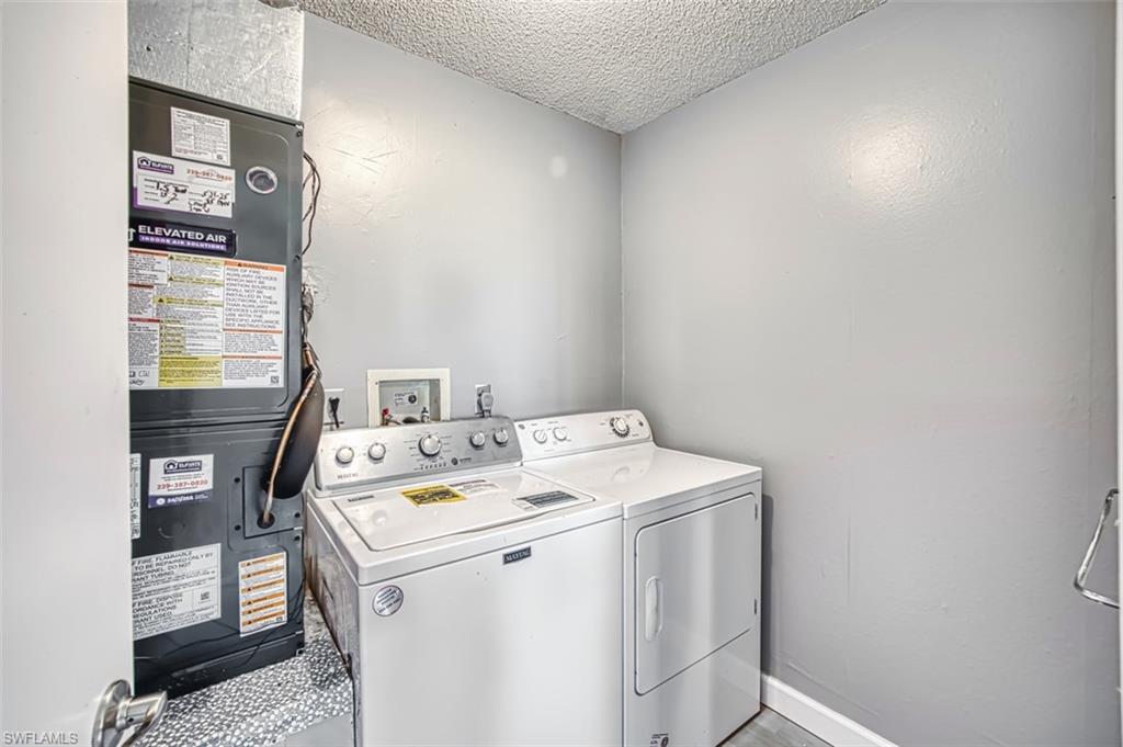 SEVEN LAKES - Residential