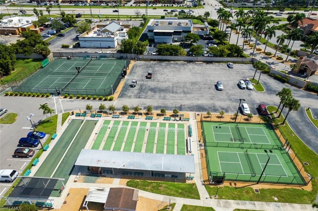 SEVEN LAKES - Residential