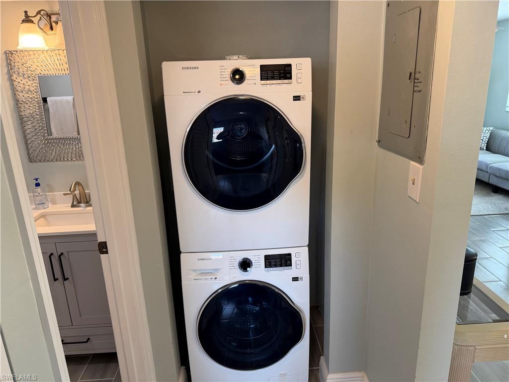 CASA BELLA CONDO - Residential