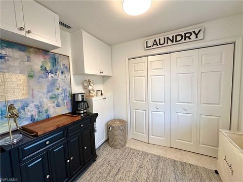 458 Lake Murex CIR SANIBEL FL 33957