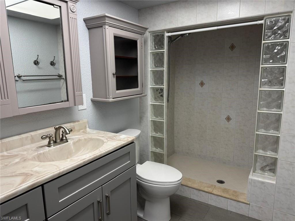 EDGEWATERS GARDENS - Residential