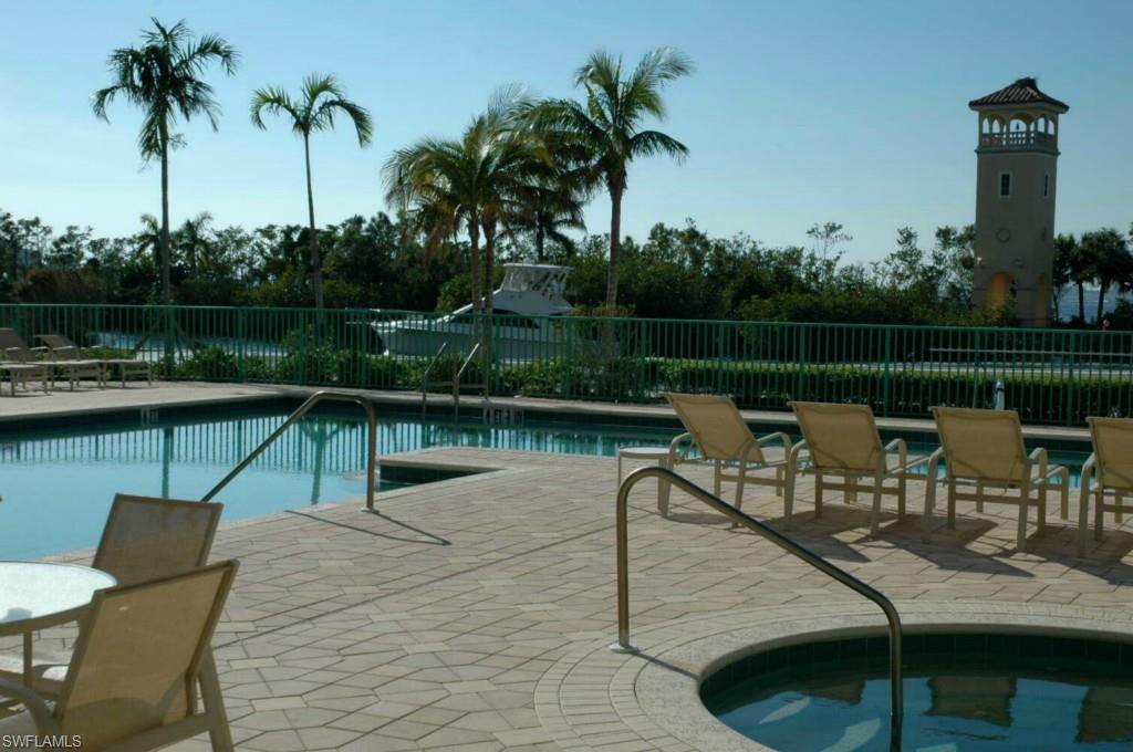 THE SHORES - Residential