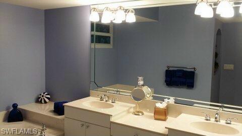 THE SHORES - Residential