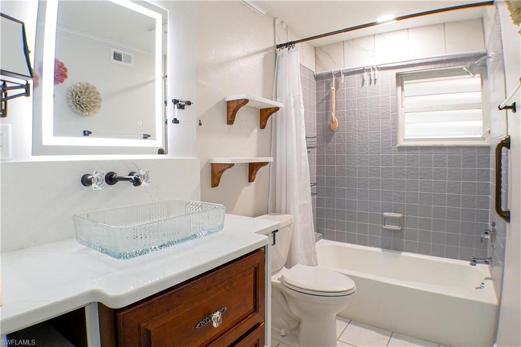 PINEBROOK LAKES CONDO - Residential