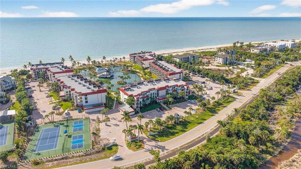 POINTE SANTO DE SANIBEL CONDO - Residential