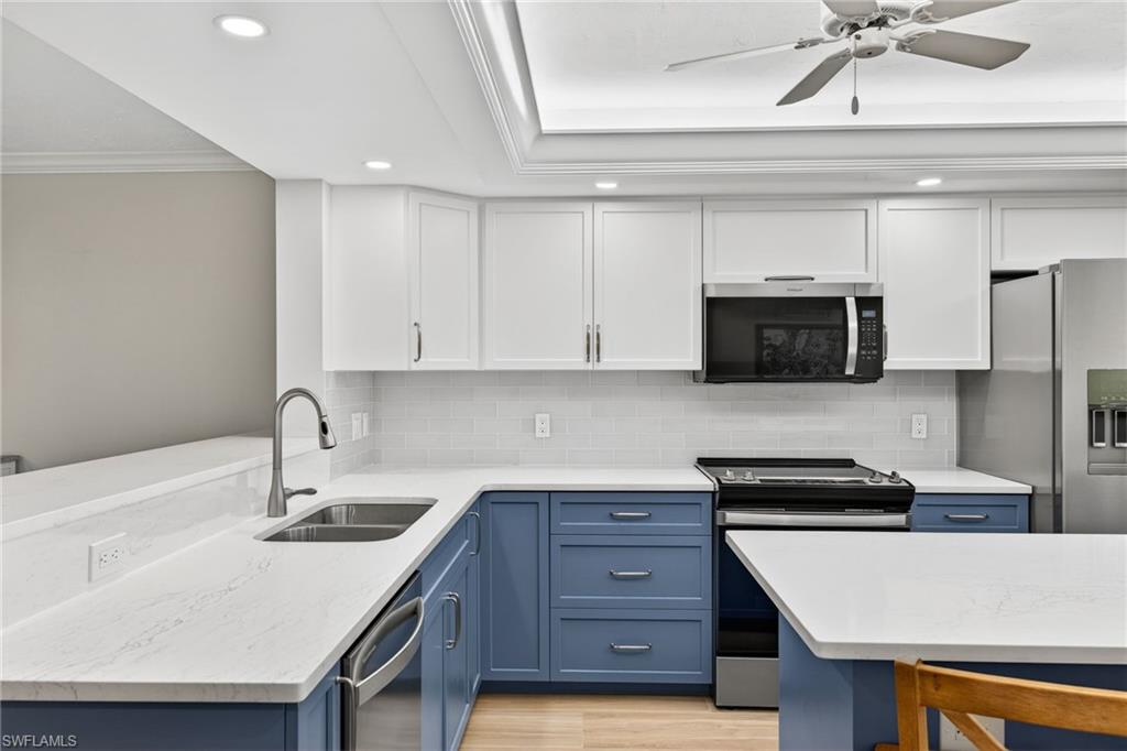 POINTE SANTO DE SANIBEL CONDO - Residential