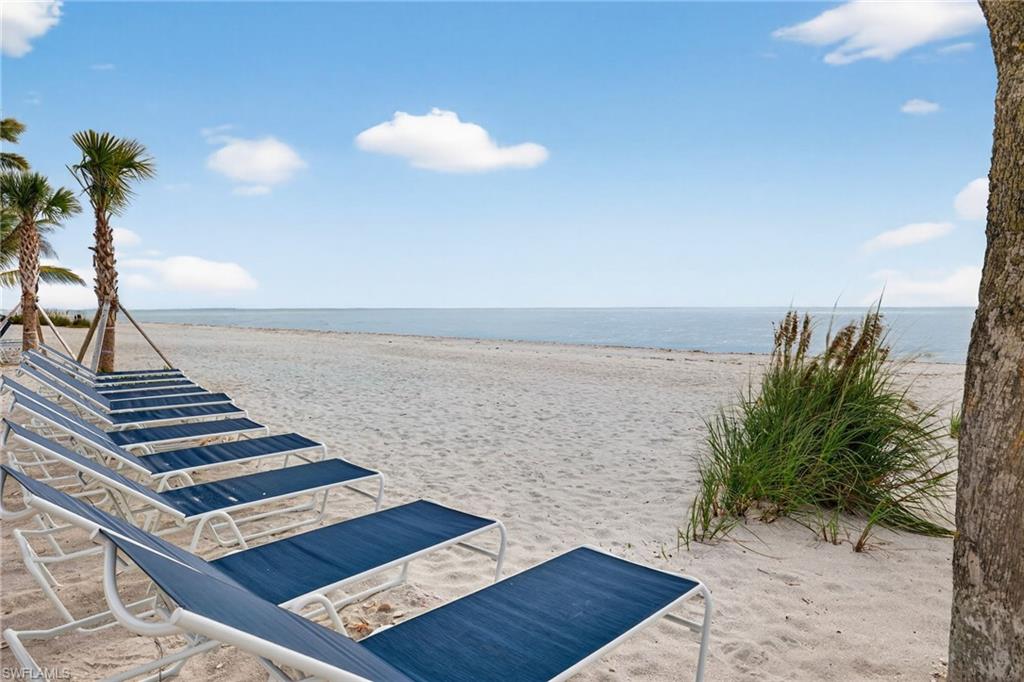 POINTE SANTO DE SANIBEL CONDO - Residential