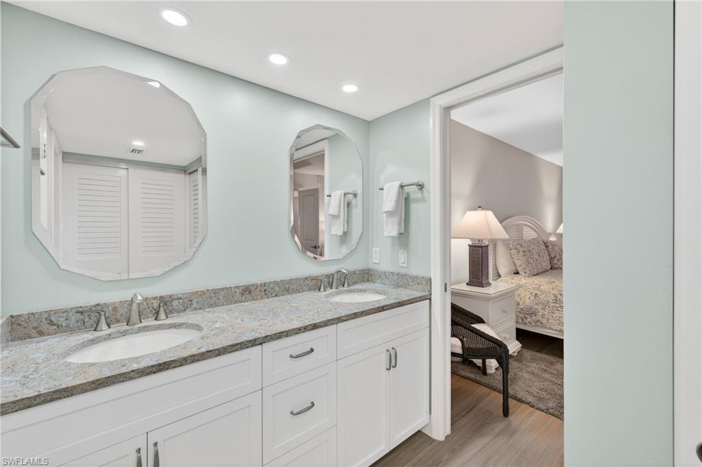 POINTE SANTO DE SANIBEL CONDO - Residential