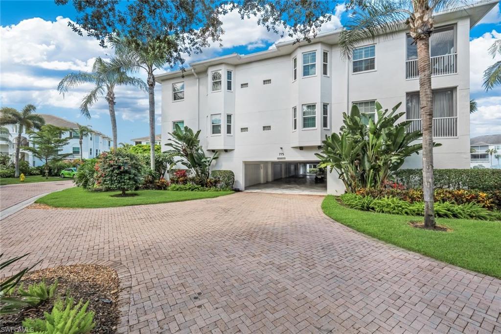 BREAKWATER - Residential