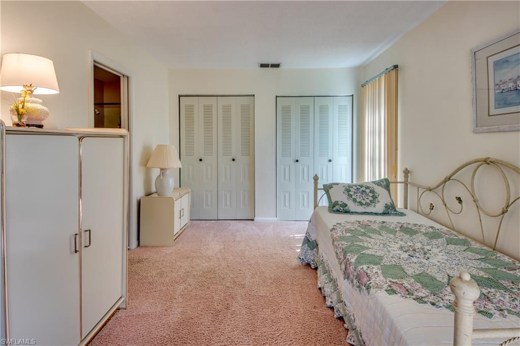 FOXMOOR LAKES - Residential