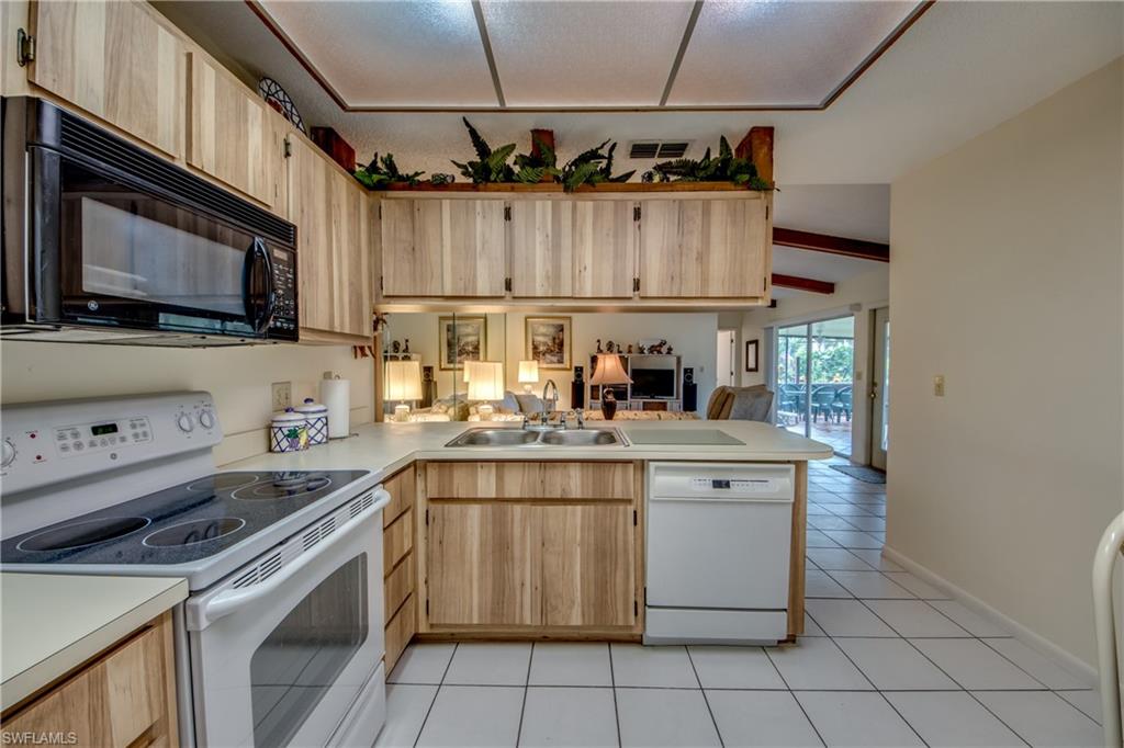 FOXMOOR LAKES - Residential