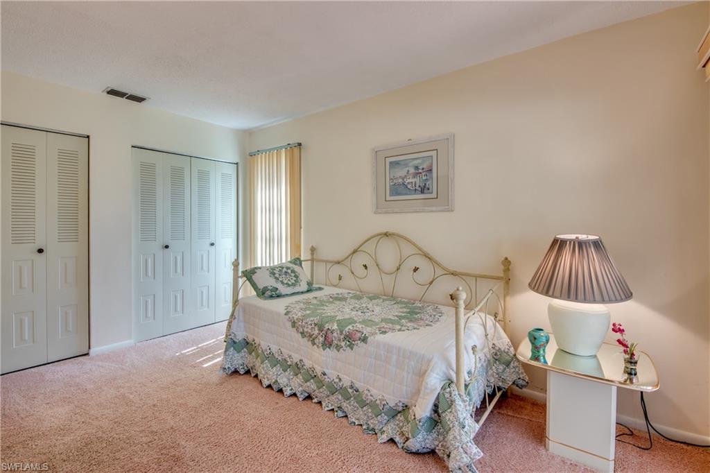 FOXMOOR LAKES - Residential