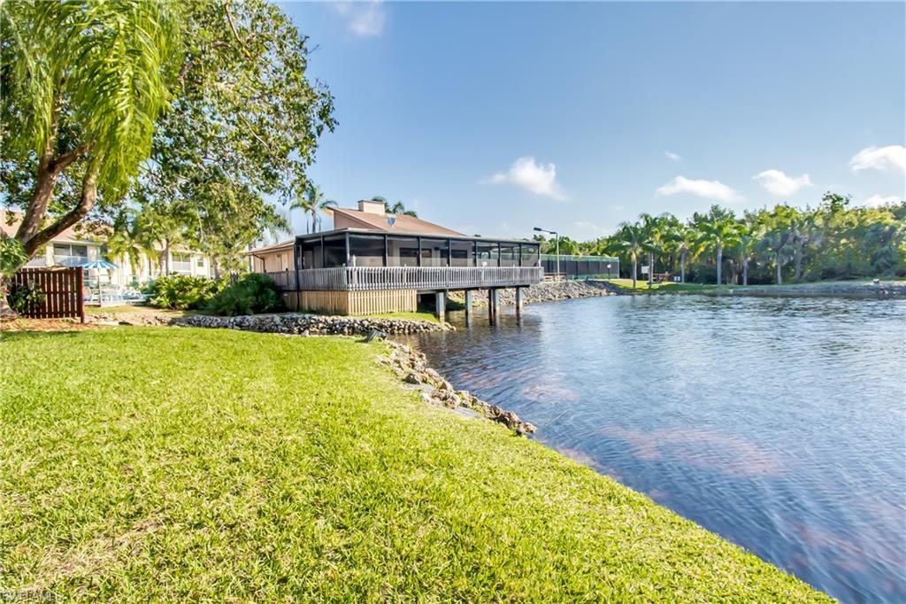 FOXMOOR LAKES - Residential
