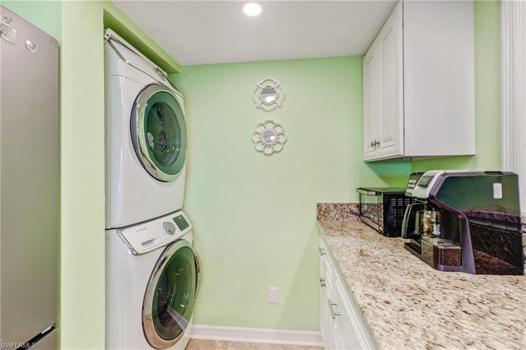 LITTLE HICKORY BAY - Residential