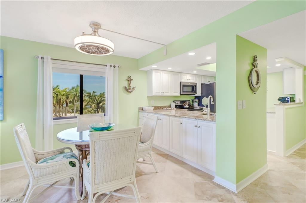 LITTLE HICKORY BAY - Residential