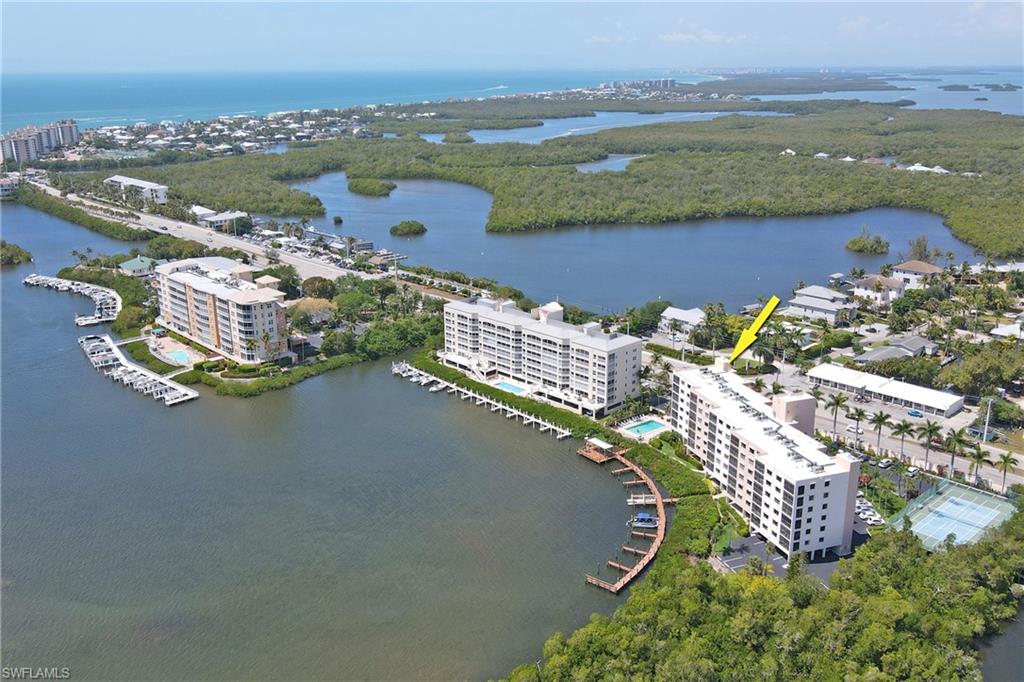 LITTLE HICKORY BAY - Residential