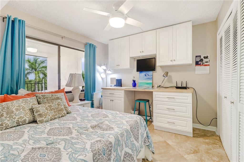 LITTLE HICKORY BAY - Residential