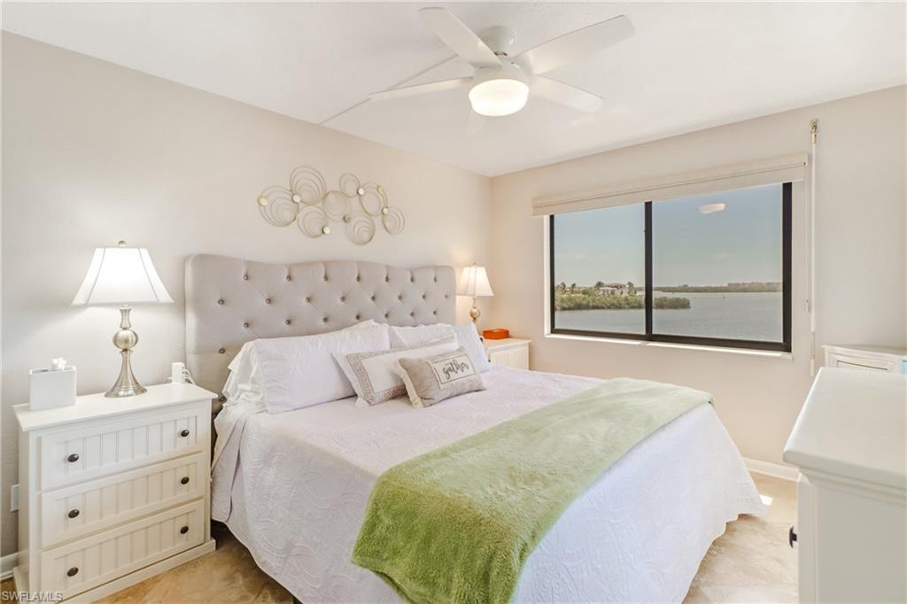 LITTLE HICKORY BAY - Residential