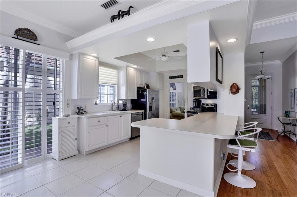 ISLAND WALK - Residential