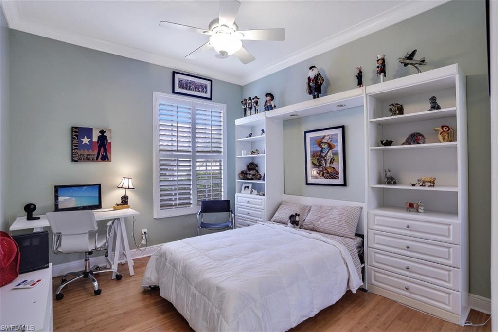 ISLAND WALK - Residential