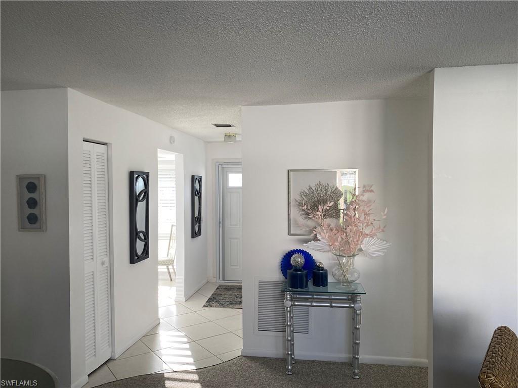 GLADES COUNTRY CLUB - Residential Lease