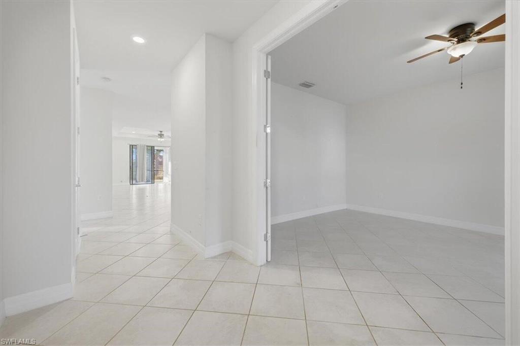 HAMPTON LAKES - Residential