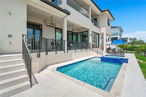 388 Pine AVE NAPLES FL 34108