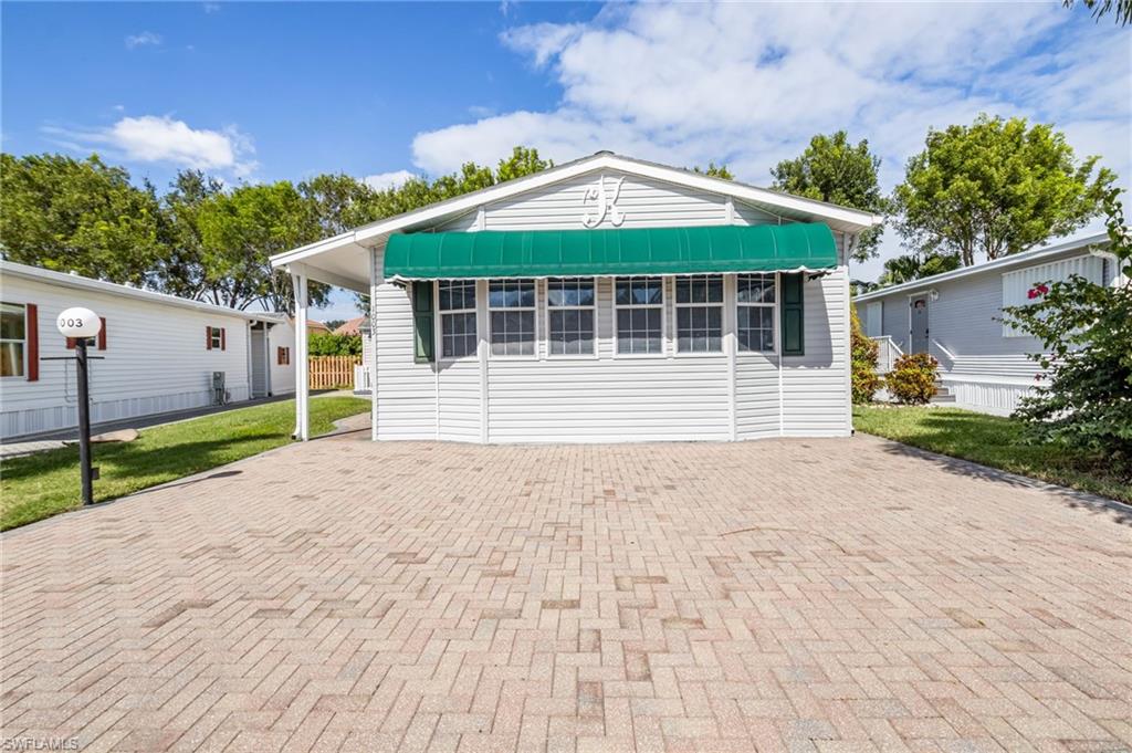 1003 Crystal Lake DR