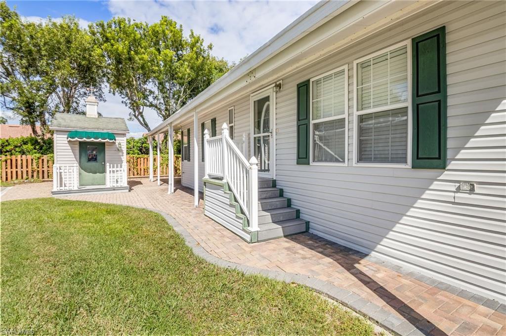 1003 Crystal Lake DR