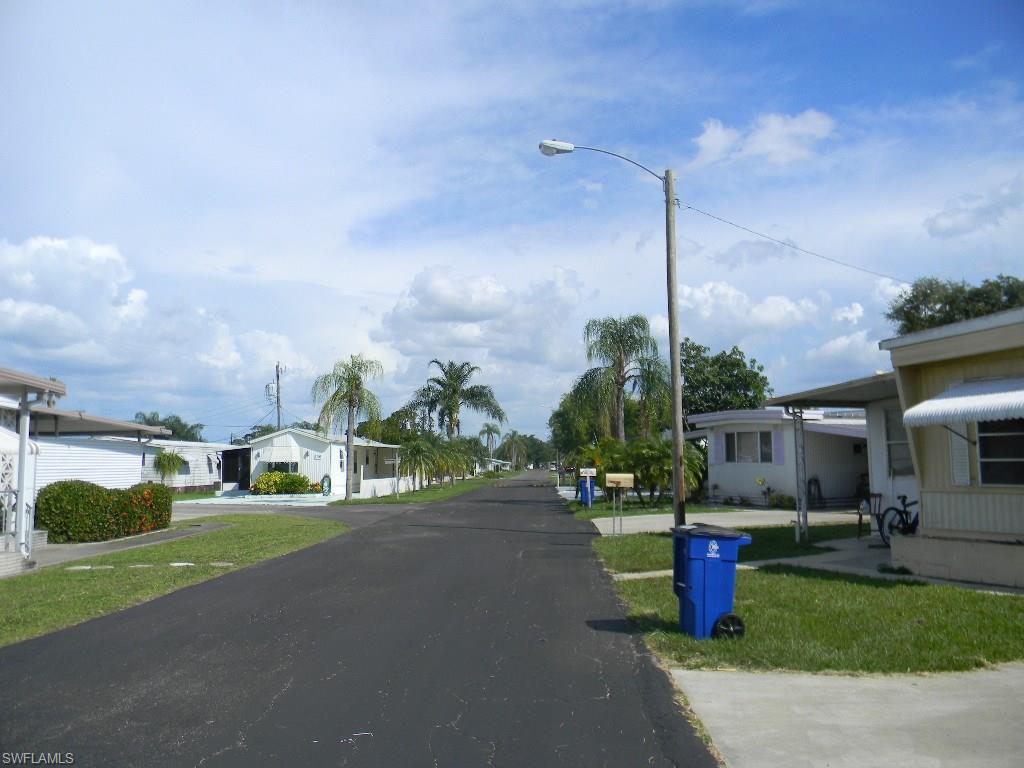 MOBILE MANOR - Residential