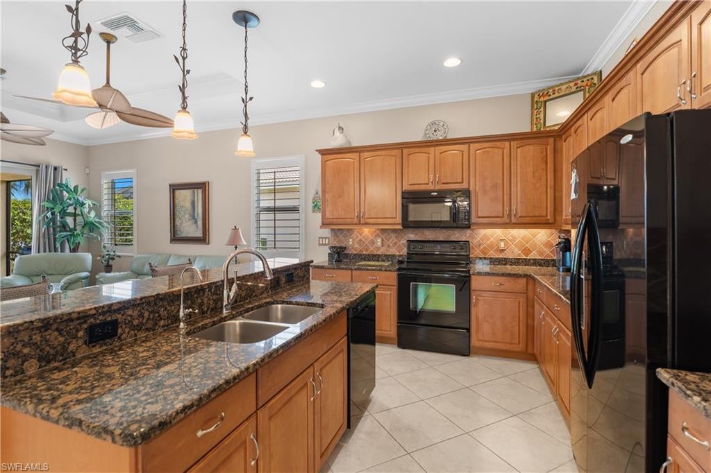 10428 Materita DR