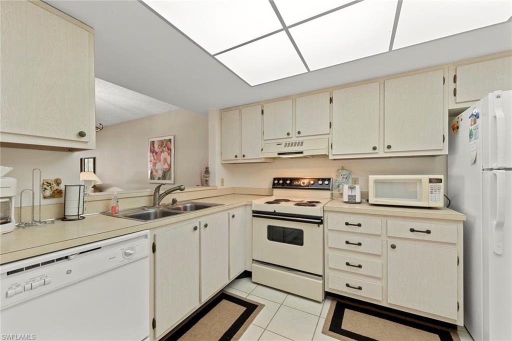 BONITA PINES - Residential