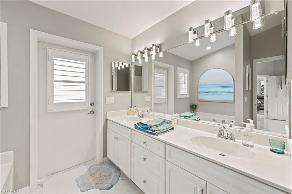 RIVERSIDE YACHT CLUB - Residential