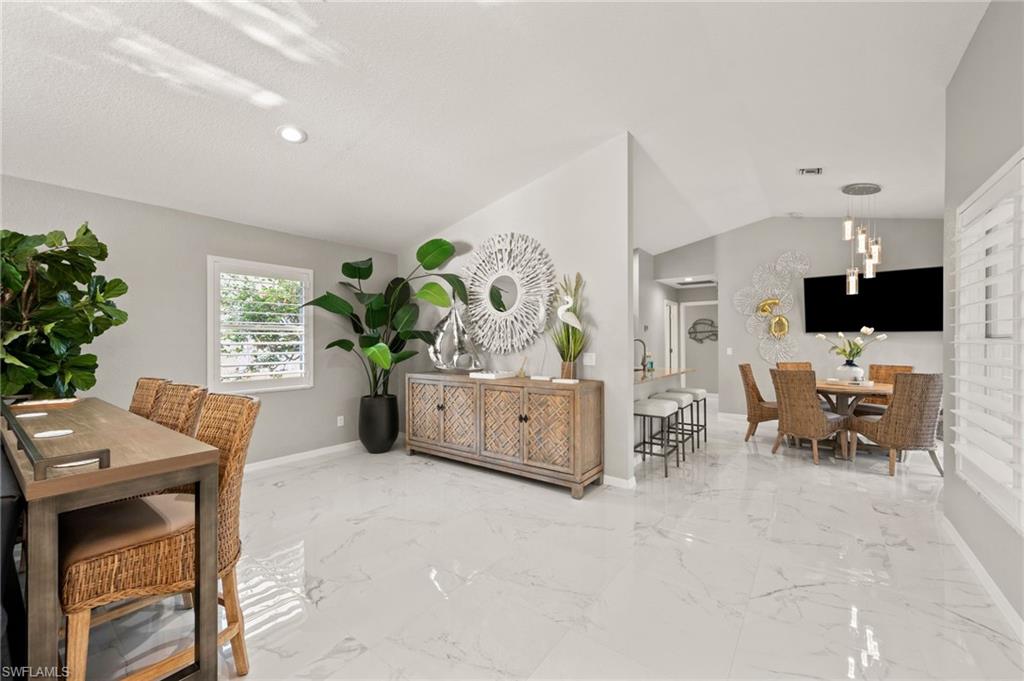 RIVERSIDE YACHT CLUB - Residential