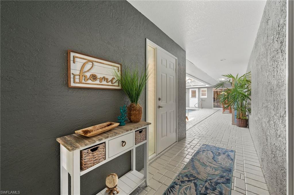 RIVERSIDE YACHT CLUB - Residential