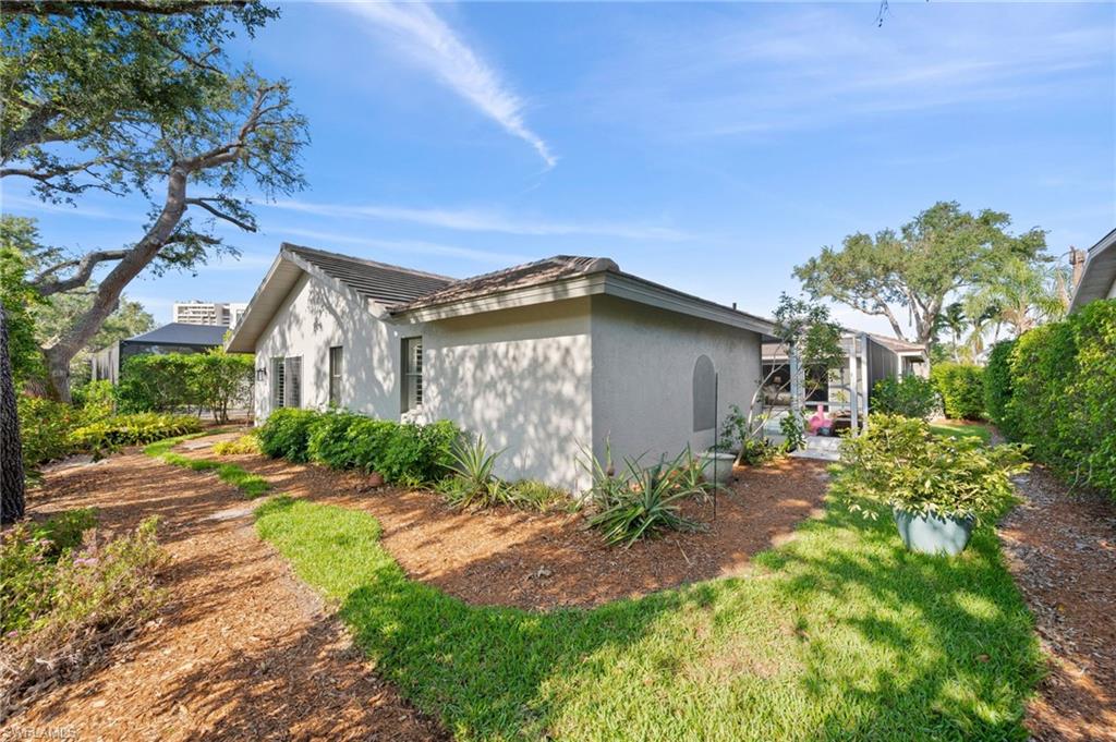 RIVERSIDE YACHT CLUB - Residential