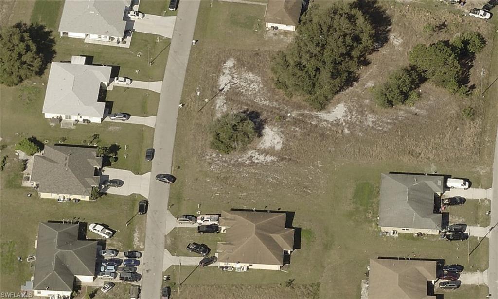 LEHIGH ACRES - Commercial Sale