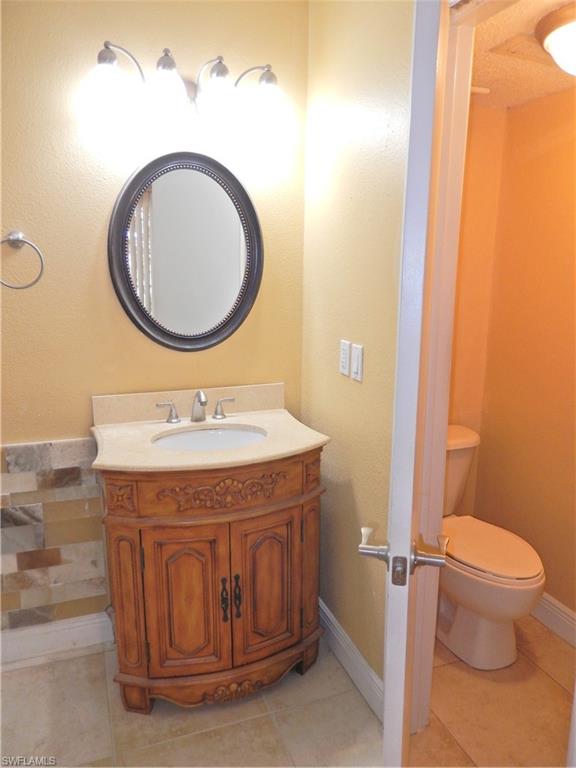 VENETIAN PALMS - Residential Lease