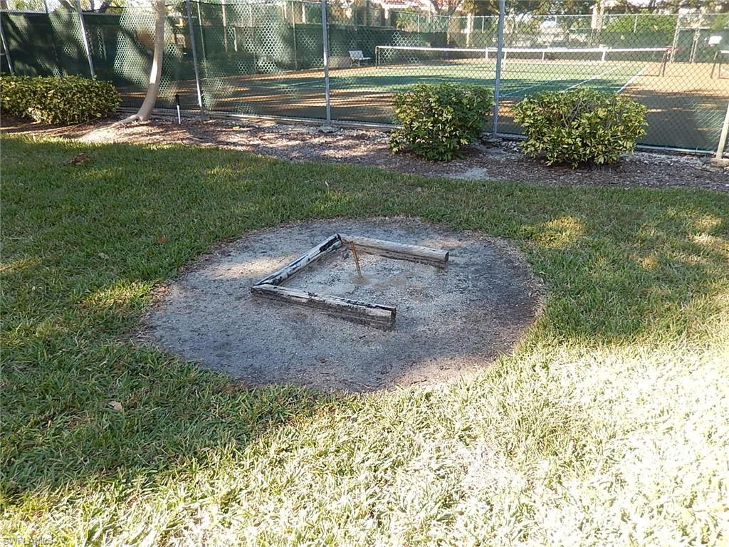 VENETIAN PALMS - Residential Lease