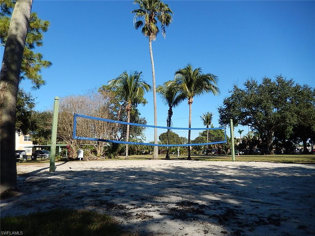 VENETIAN PALMS - Residential Lease