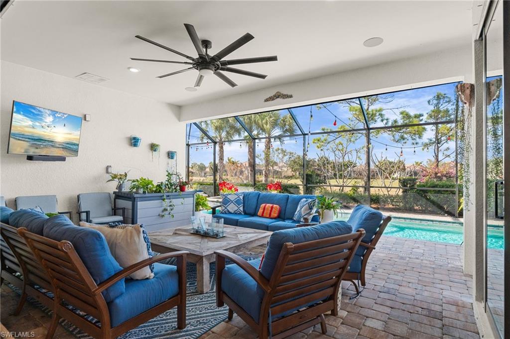 COUNTRY CLUB - Residential